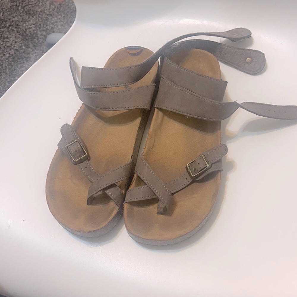 Sandals Strappy Size 6.5